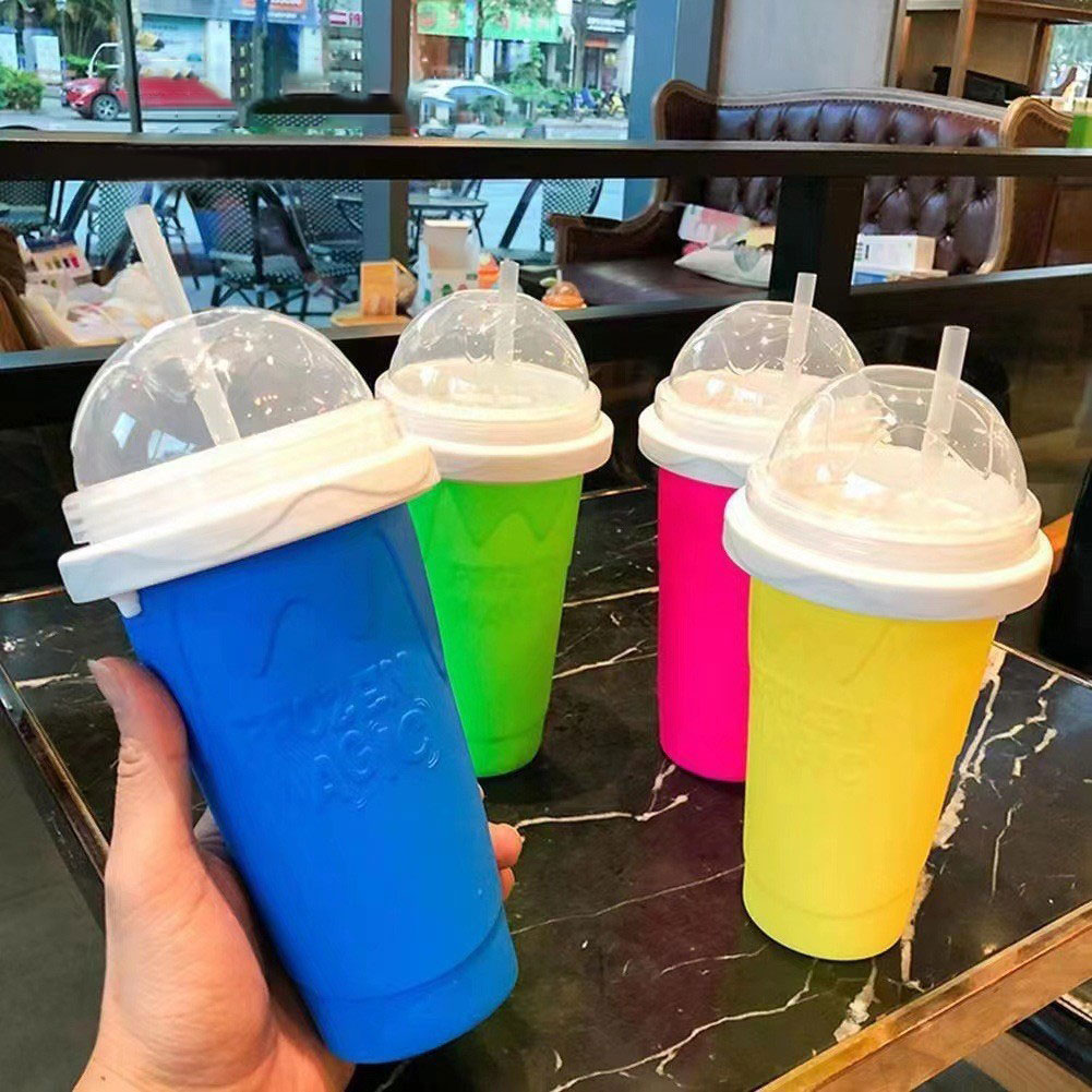 Slushie Machine Vending - Portable Smoothie Squeeze Cup with Lid